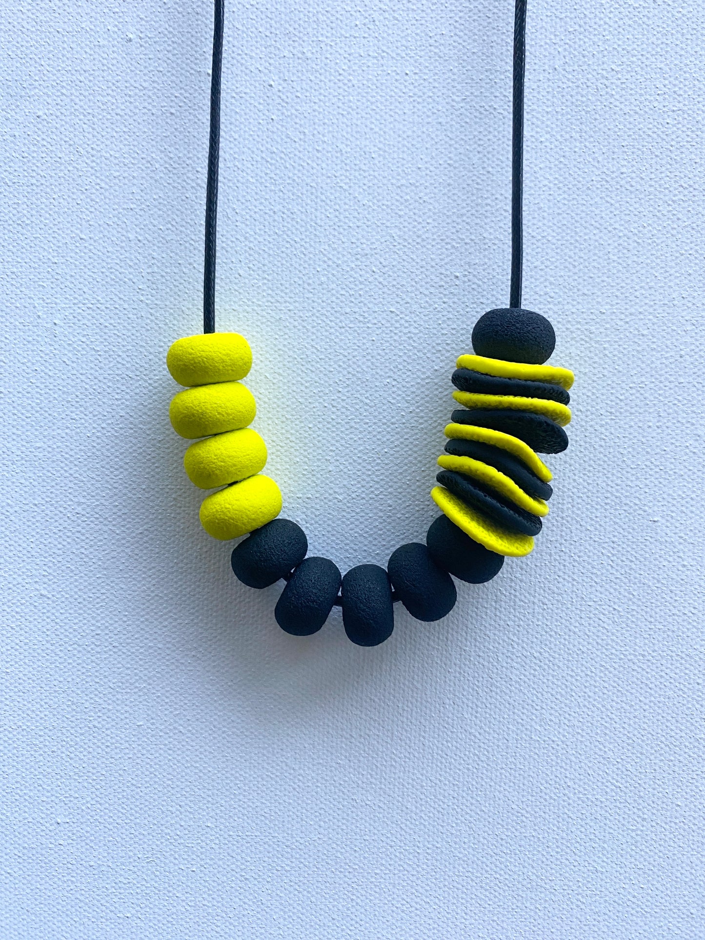 MULA NEON & BLACK NECKLACE DU