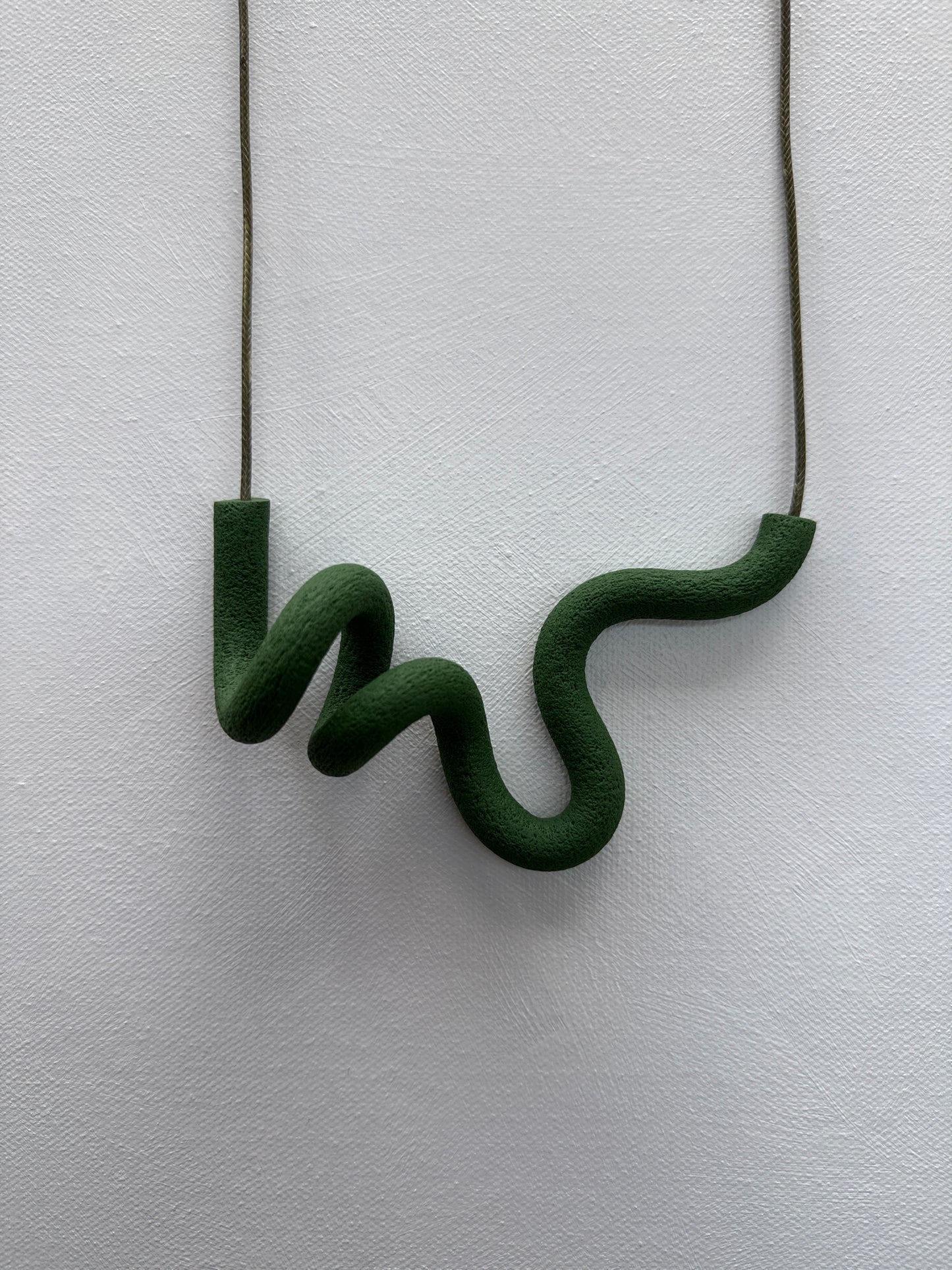 ABEBI KHAKI GREEN NECKLACE AG03