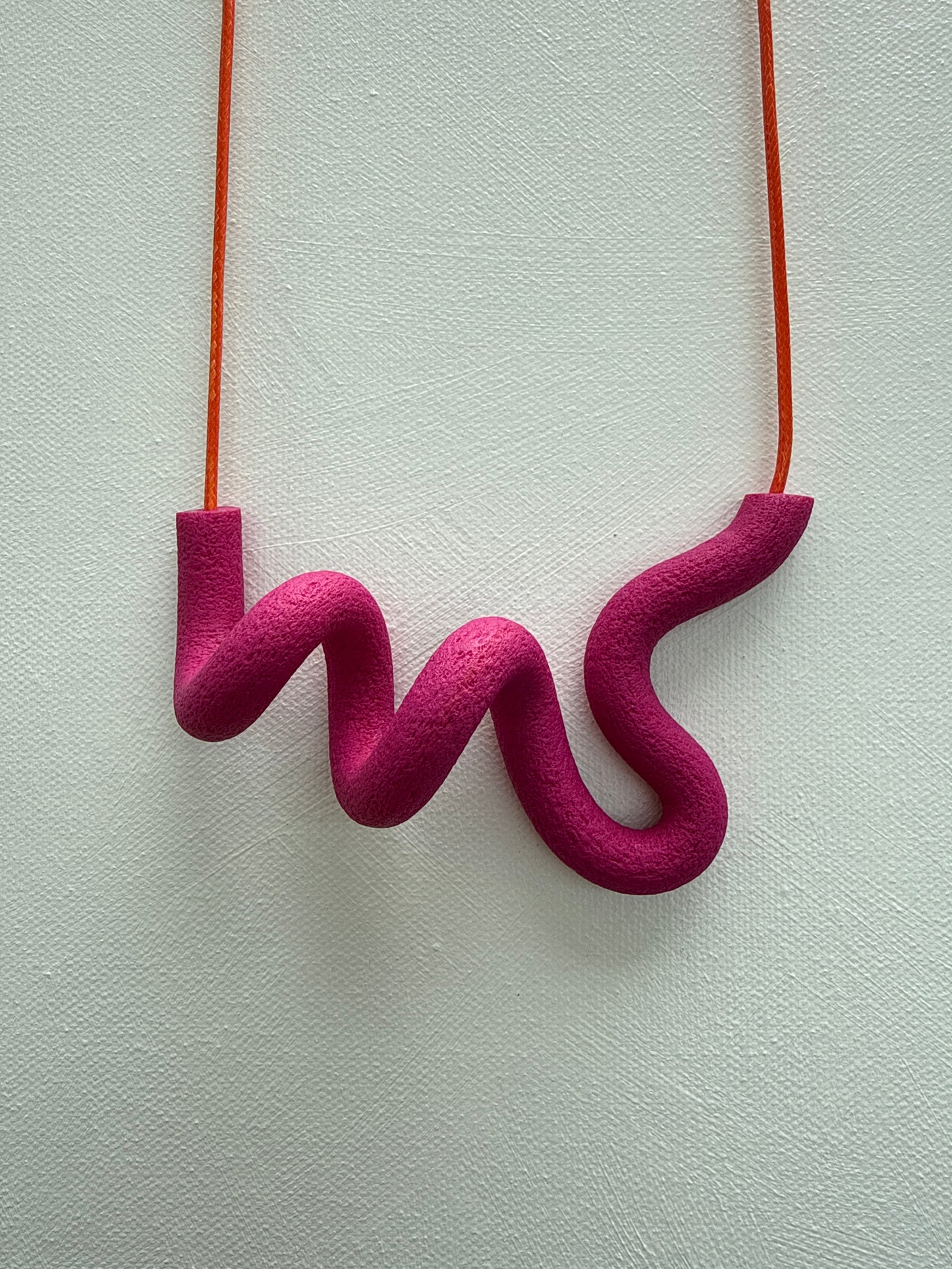 ABEBI MAGENTA NECKLACE AM03