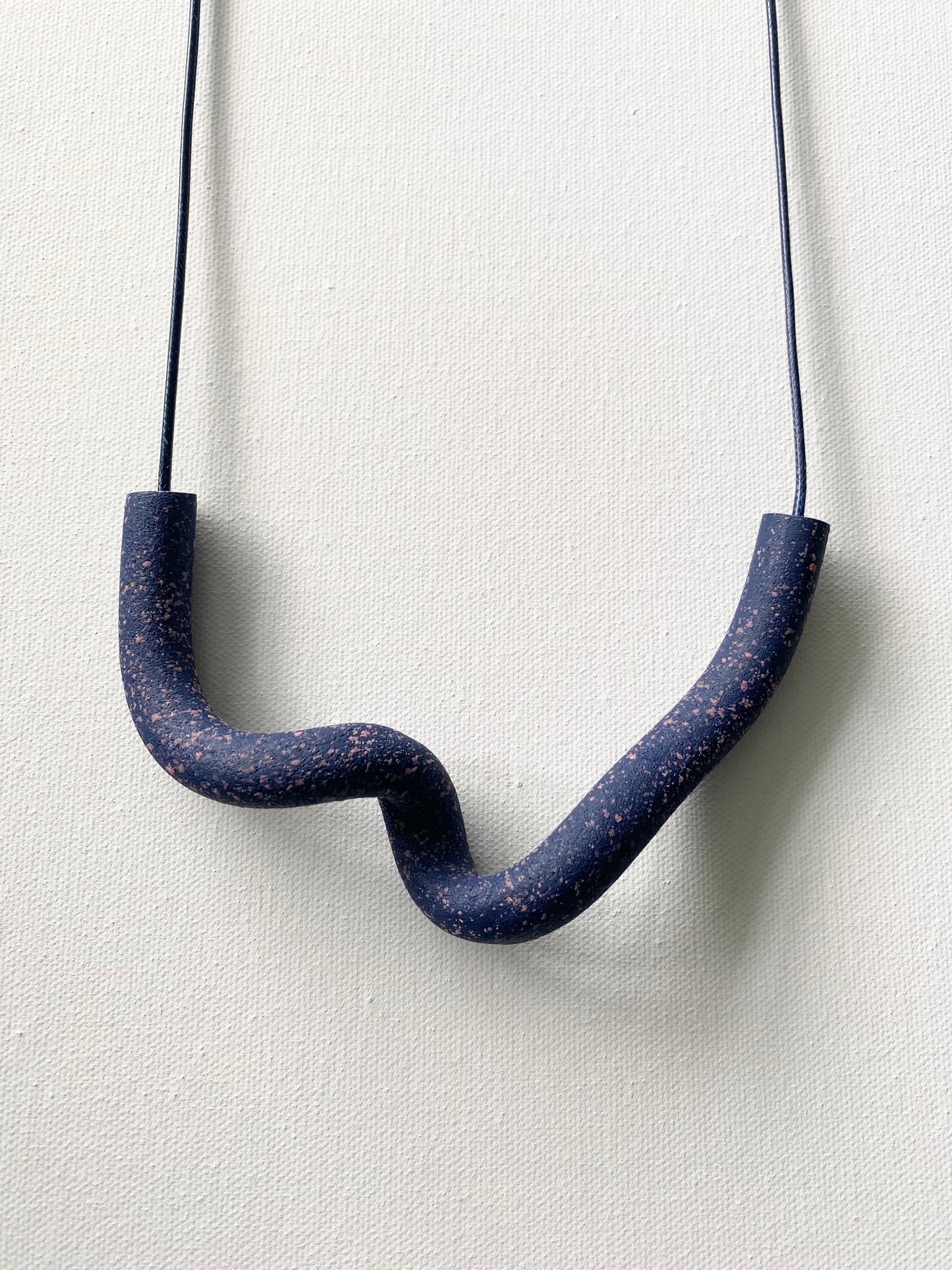 ABEBI NAVY BLUE NECKLACE BD