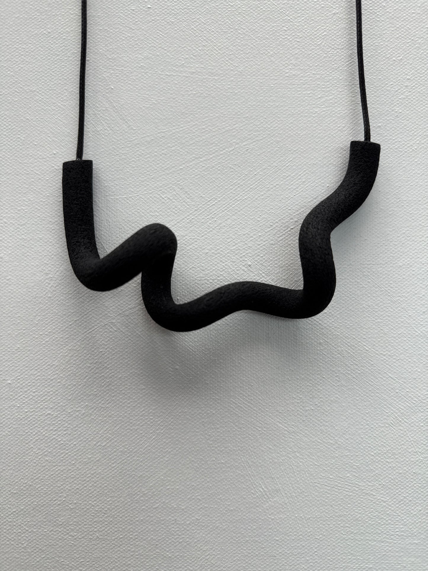 ABEBI BLACK NECKLACE AB02